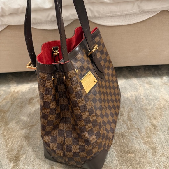 Louis Vuitton - Picture 8 of 8